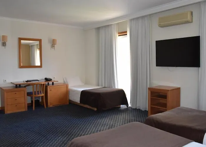 호텔 Qh De Quiaios 4*